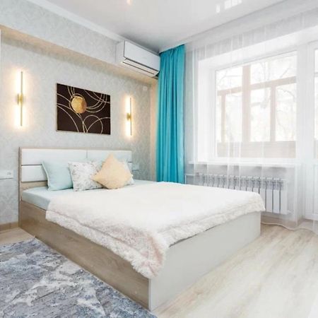 Шикарная Квартира В Золотом Квадрате Almaty Eksteriør billede